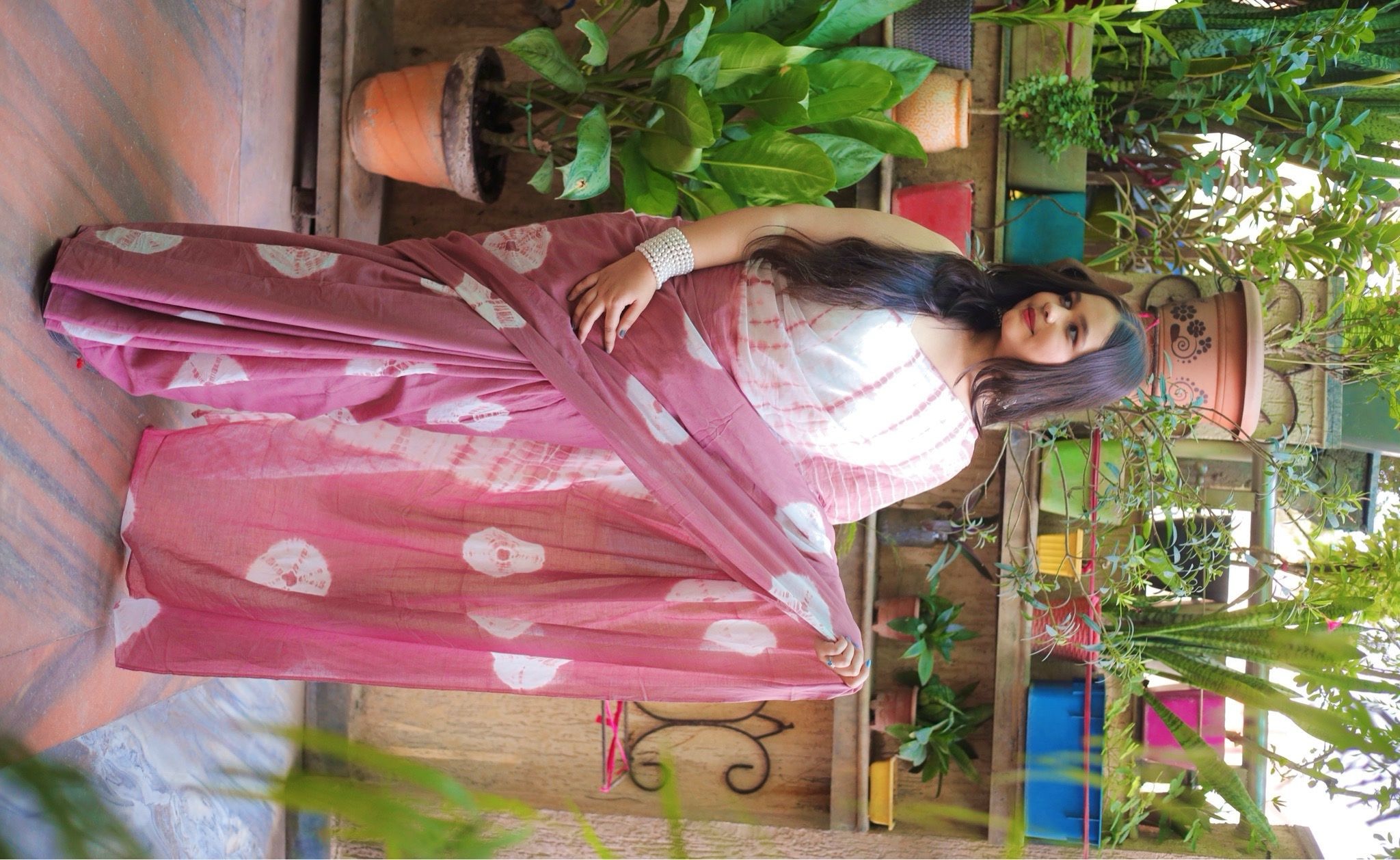 Coral And White Mulmul Cotton Printed Saree