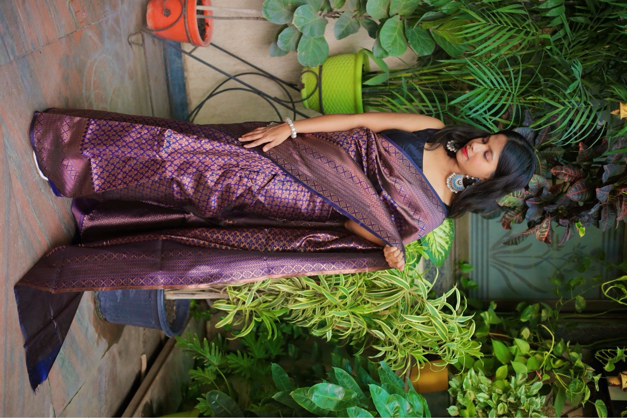 Dark Purple Litchi Silk Jacquard Word Saree